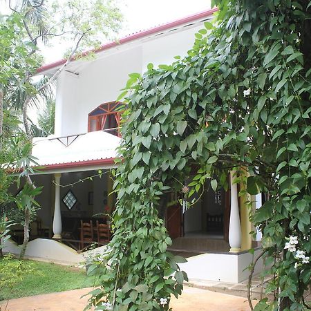 Dionis Villa Unawatuna Habitación foto